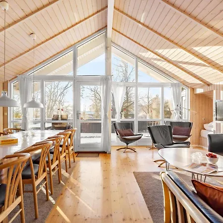 Lovely Home In Humble With Wifi * Nordenbro Vesteregn